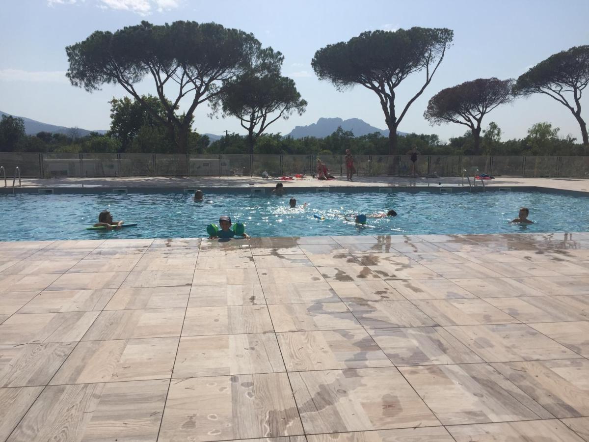 Appartement Neuf Moderne Avec Piscine Puget-sur Argens Exterior foto